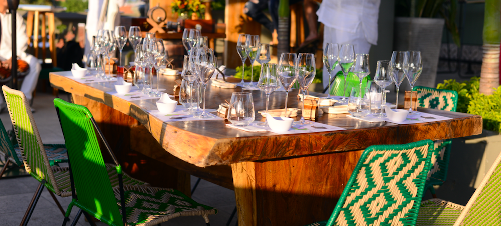 Degustación y maridaje grupal corporativo — experiencia sensorial con terroir colombiano