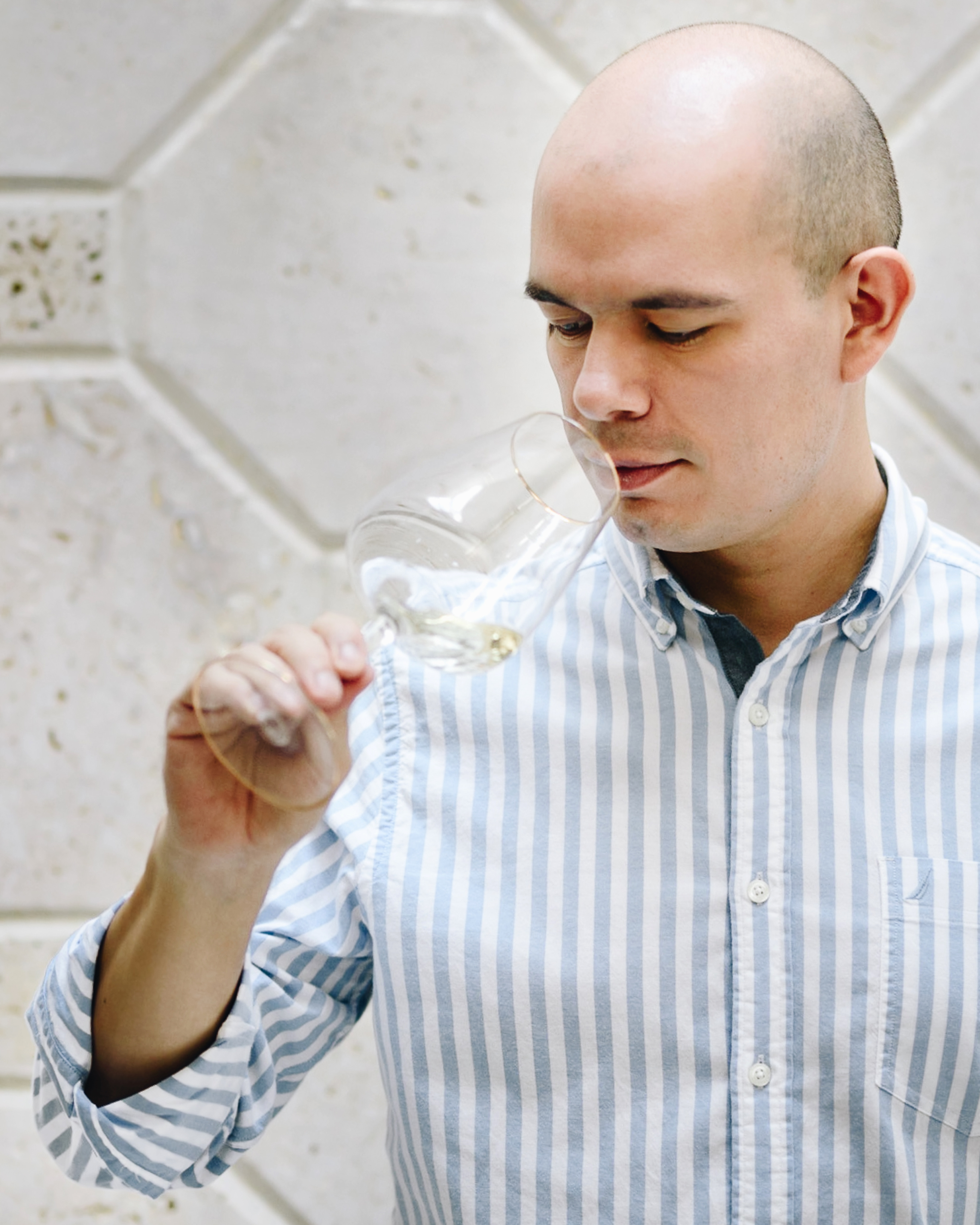 Sommelier Oscar Marulanda — wedding wine and spirits consultation for destination weddings